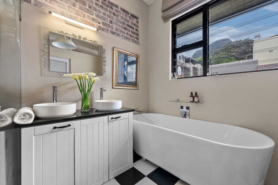 3 Bedroom Property for Sale in Gardens Western Cape
